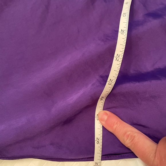 🦋 2 / $27 🦋Spense Medium Dark Purple flowy top. Curved hemline /petal shapes. - Picture 8 of 8